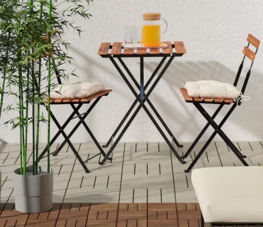 How to Transform a Dull Balcony with IKEA RUNNEN Decking